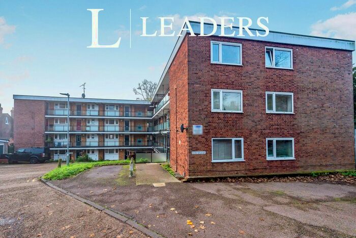 3 Bedroom Flat To Rent In Belmont Hill, St.Albans, AL1