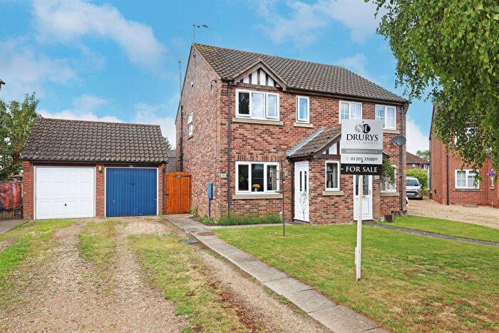 2 Bedroom Semi-Detached House For Sale In St. Nicholas Close, PE21