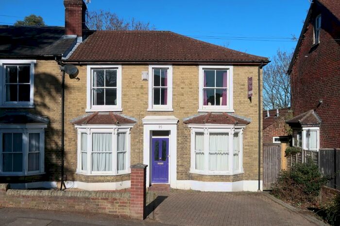 6 Bedroom House To Rent In Spring Crescent, SO17