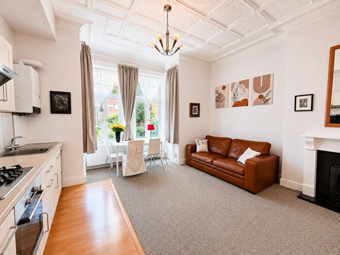 Studio For Sale In Parsifal Road, West Hampstead, London, NW6