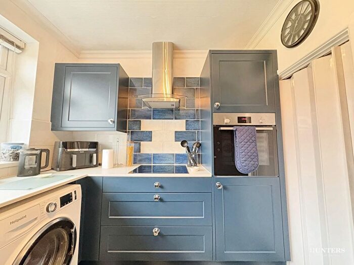 2 Bedroom Semi-Detached Bungalow For Sale In Frank Lane, Thornhill, Dewsbury, WF12