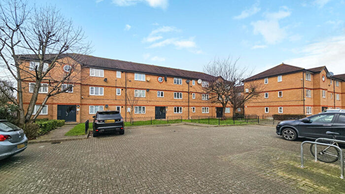 1 Bedroom Flat To Rent In Harrier Way, London, Greater London, E6