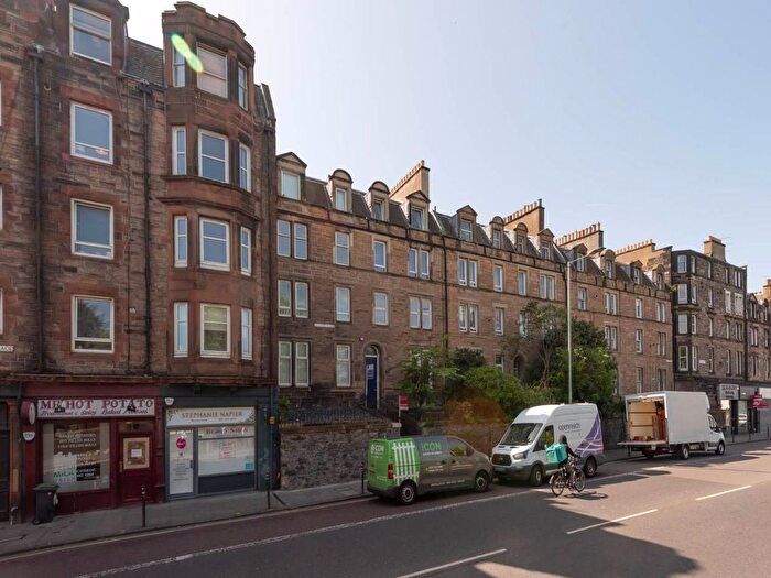 2 Bedroom Flat To Rent In Hillend Place, Meadowbank, Edinburgh, EH8