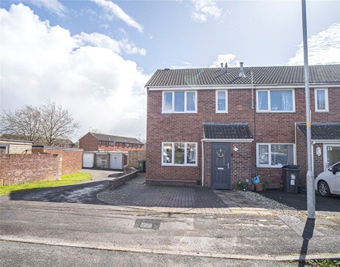 3 Bedroom End Terrace House For Sale In Birdcombe Road, Westlea, Swindon, Wiltshire, SN5
