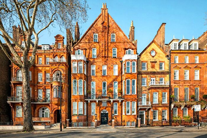 1 Bedroom Flat For Sale In Chelsea Embankment, Chelsea, London, SW3