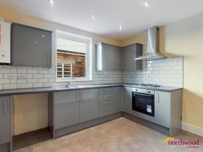 2 Bedroom Flat To Rent In Weston Road, Meir, Stoke-On-Trent, ST3