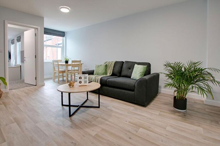 2 Bedroom Apartment To Rent In A Clarendon Park Road, Clarendon Park, LE2