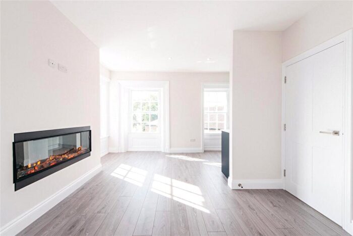 2 Bedroom Apartment To Rent In High Street South, Olney, Buckinghamshire, MK46