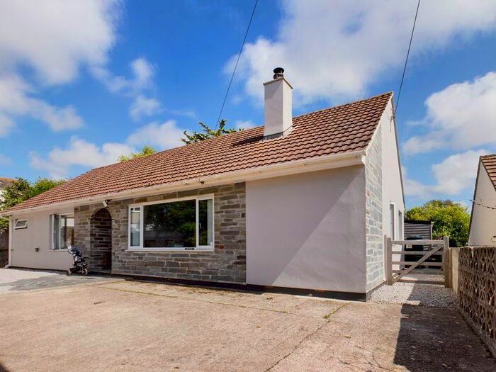 3 Bedroom Bungalow For Sale In Townshend, Hayle, TR27