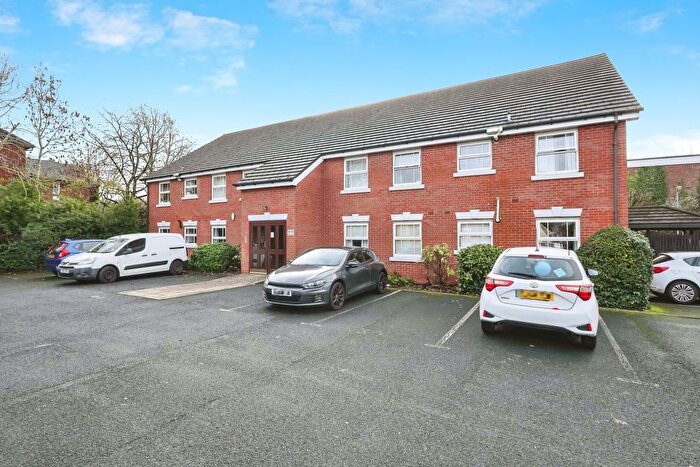2 Bedroom Flat For Sale In Sycamore Close, Birmingham, West Midlands, B24