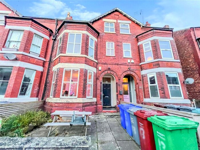 8 Bedroom Detached House To Rent In Goulden Road, West Didsbury, M20