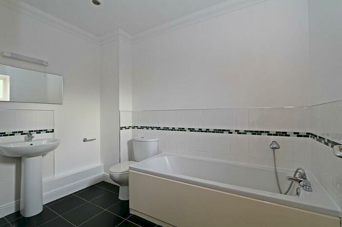1 Bedroom Semi-Detached House To Rent In Paxton Road, Fareham, PO14