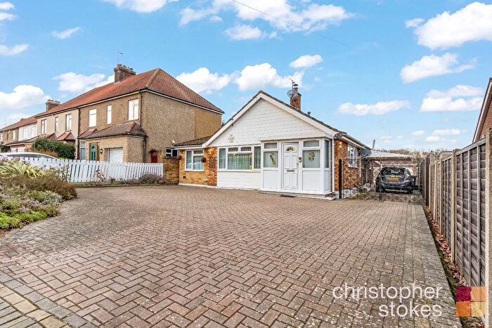 3 Bedroom Detached Bungalow For Sale In Barrow Lane, Cheshunt, Hertfordshire, EN7