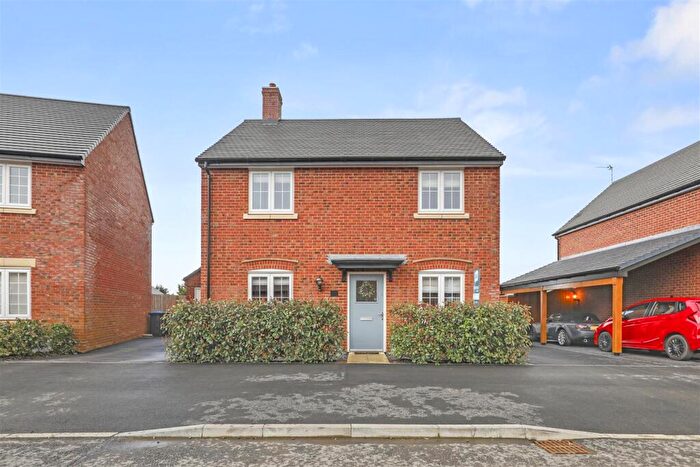 4 Bedroom Detached House For Sale In Harvest Road, Market Harborough, LE16
