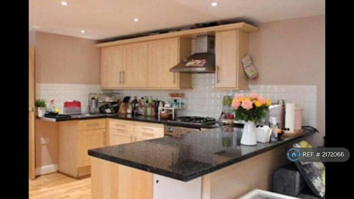 2 Bedroom Flat To Rent In Barberry Court, London, E15