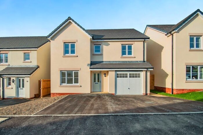 4 Bedroom Detached House For Sale In Lingfield Gardens, Whitland, SA34