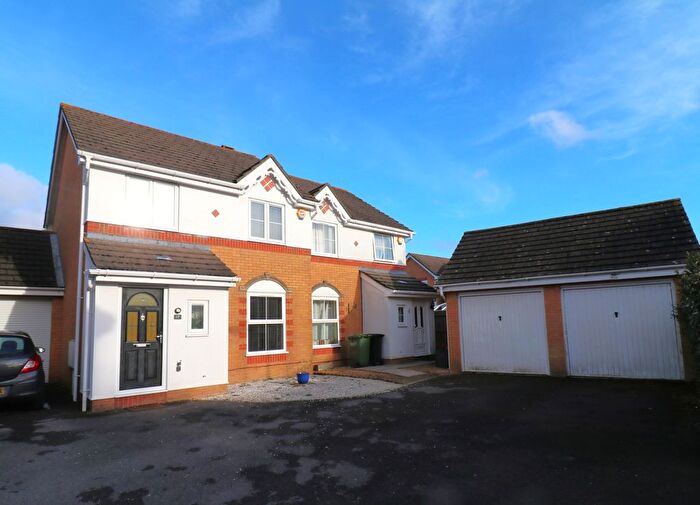 3 Bedroom Semi Detached House For Sale In Arthurs Gardens, Hedge End, SO30