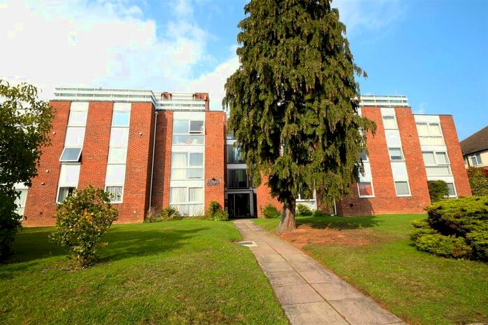 1 Bedroom Flat To Rent In Albemarle Road, Beckenham, BR3