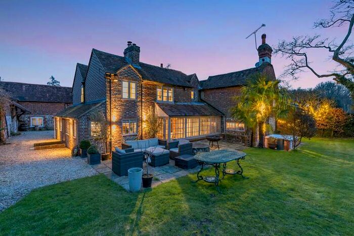 5 Bedroom Detached House For Sale In The Green, Nettlebed, Henley-on-thames, Oxfordshire, RG9