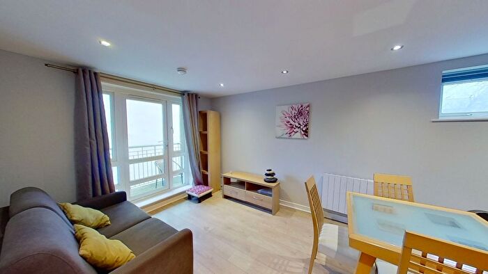 1 Bedroom Flat To Rent In Allanfield Place, Edinburgh, EH7