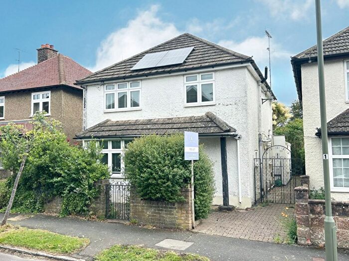 3 Bedroom Detached House To Rent In Stephendale Road, Farnham, GU9