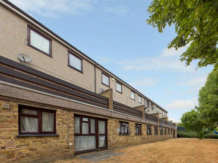 3 Bedroom Maisonette To Rent In Mallard Walk, Sidcup, DA14