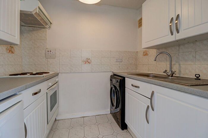 1 Bedroom Flat For Sale In Highfield Court, Hazlemere, High Wycombe, Buckinghamshire, HP15