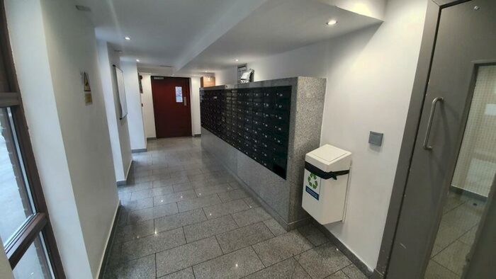 2 Bedroom Apartment To Rent In Isaac Way, Manchester, M4