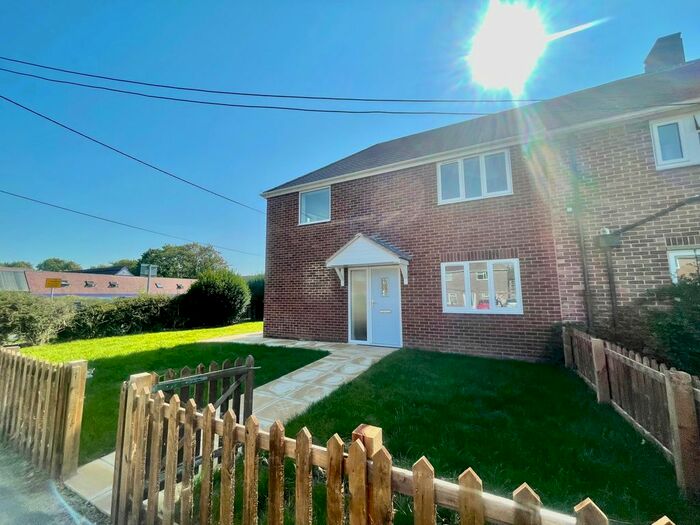 3 Bedroom Property To Rent In Priory Road, Netley Abbey, Southampton, SO31