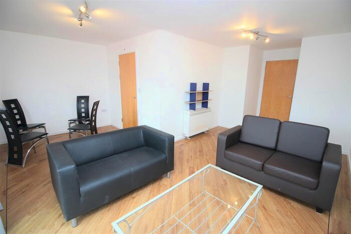 2 Bedroom Flat To Rent In River View, Sunderland, SR1