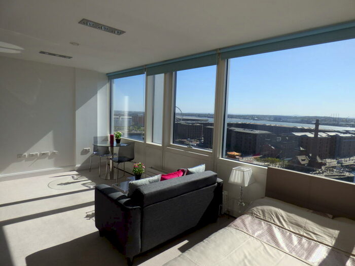 Apartment To Rent In One Park West, L1