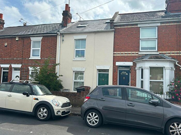 1 Bedroom Flat To Rent In Mill Road, Caversham, RG4