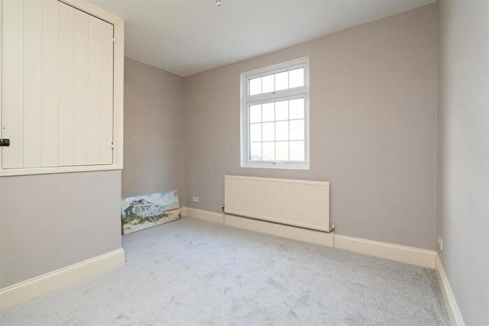 2 Bedroom End Of Terrace House To Rent In Lodge Road, Knowle, B93