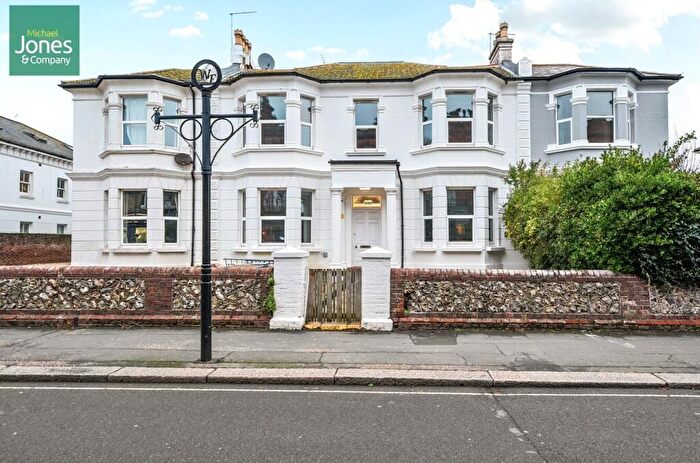 Flat To Rent In Rowlands Road, Worthing, West Sussex, BN11