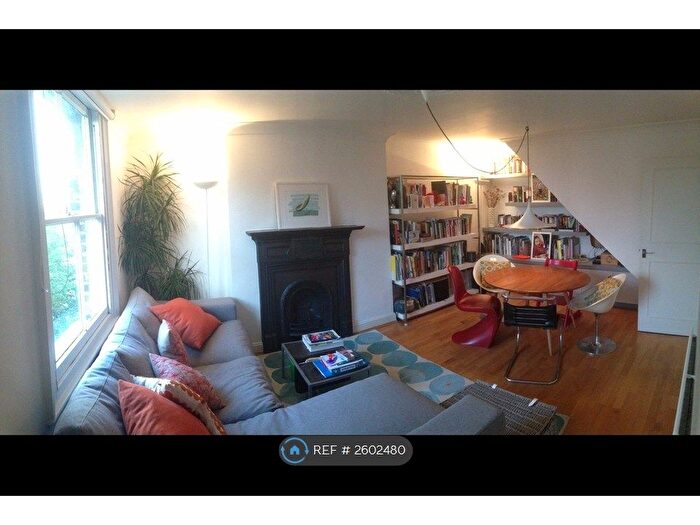 3 Bedroom Maisonette To Rent In Middleton Grove, London, N7