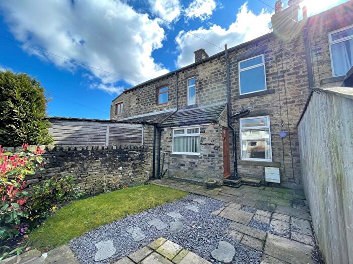 2 Bedroom House To Rent In Springfield Terrace, Outlane, Huddersfield, West Yorkshire, HD3