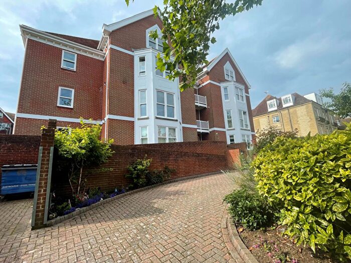 2 Bedroom Flat To Rent In St. Johns Road, Eastbourne, BN20