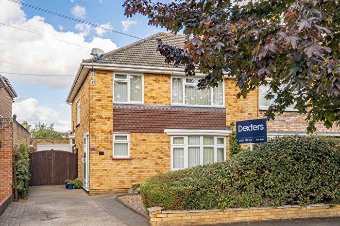 3 Bedroom Semi-detached House For Sale In Sunna Gardens, Lower Sunbury, TW16
