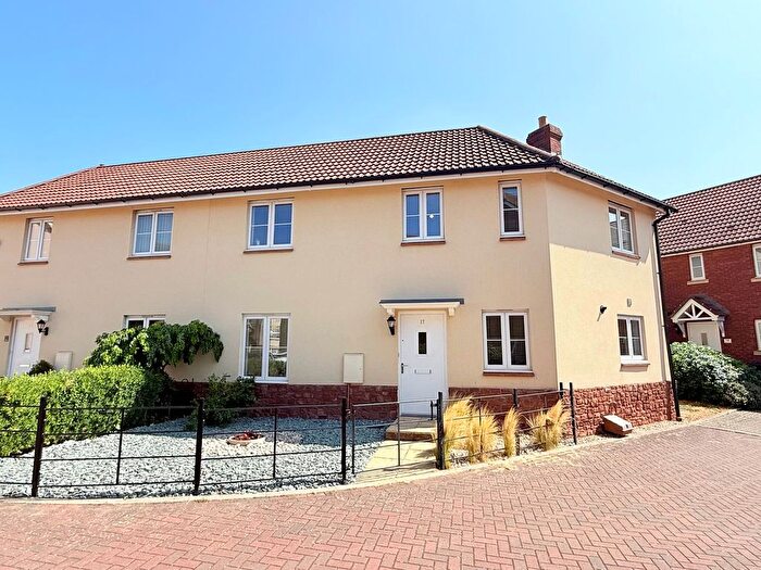 3 Bedroom Semi-Detached House To Rent In Canal View, Bathpool, Taunton, TA2