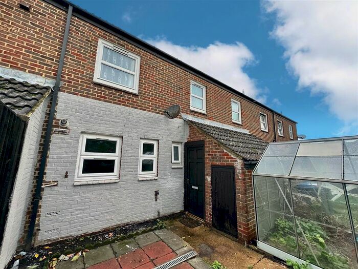 3 Bedroom Property To Rent In Nelson Terrace, Alberta Close, Dover, CT16