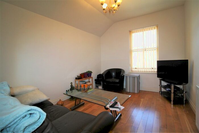 1 Bedroom Flat To Rent In Fore Street, Exeter, EX4