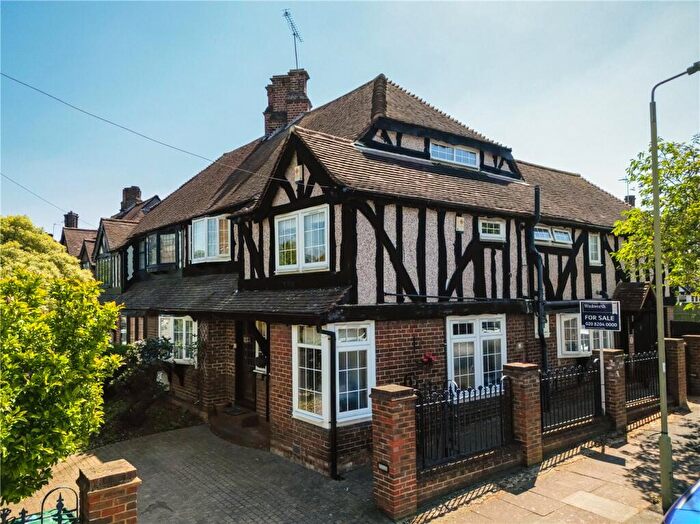 4 Bedroom Semi-Detached House For Sale In Colindeep Lane, Colindale, London, NW9