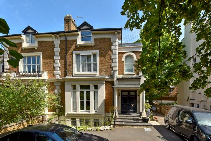 1 Bedroom Apartment To Rent In Osborne Road, Windsor, Berkshire, SL4