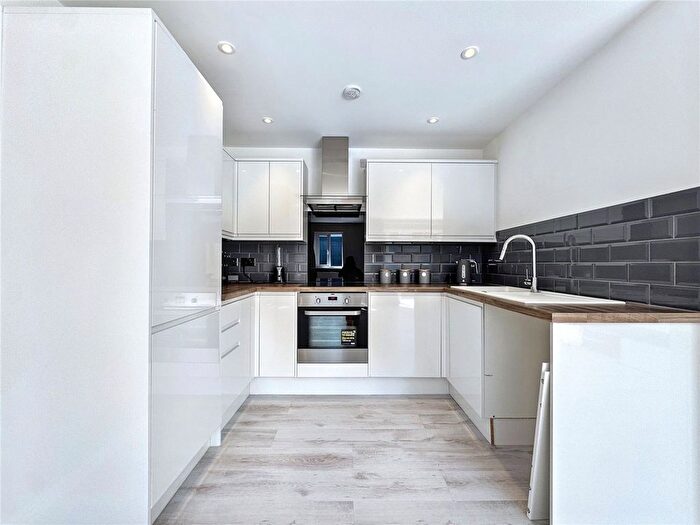 2 Bedroom Bungalow For Sale In Coulman Street, Gillingham, Kent, ME7
