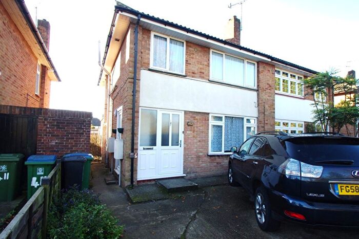 1 Bedroom Flat To Rent In North Western Avenue, Watford, WD24