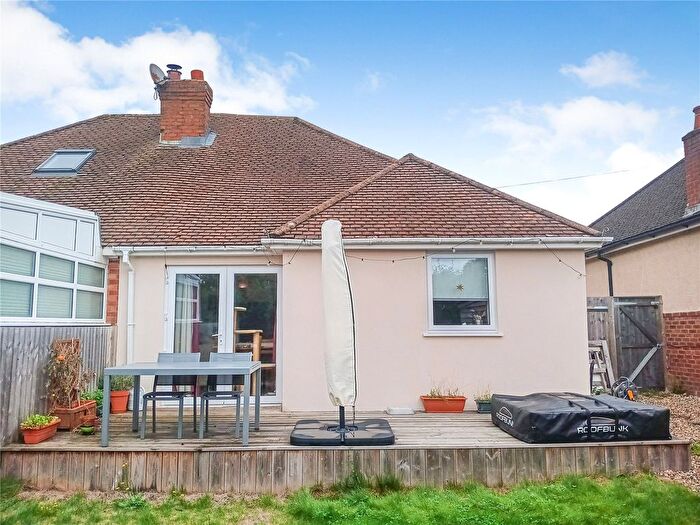 2 Bedroom Bungalow For Sale In South East Crescent, Southampton, Hampshire, SO19