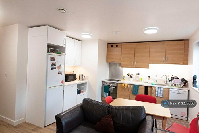 3 Bedroom Flat To Rent In Columbia Lodge, Southampton, SO16