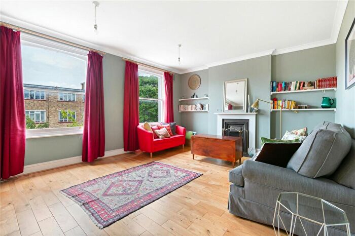 2 Bedroom Apartment To Rent In Aubert Park, London, N5