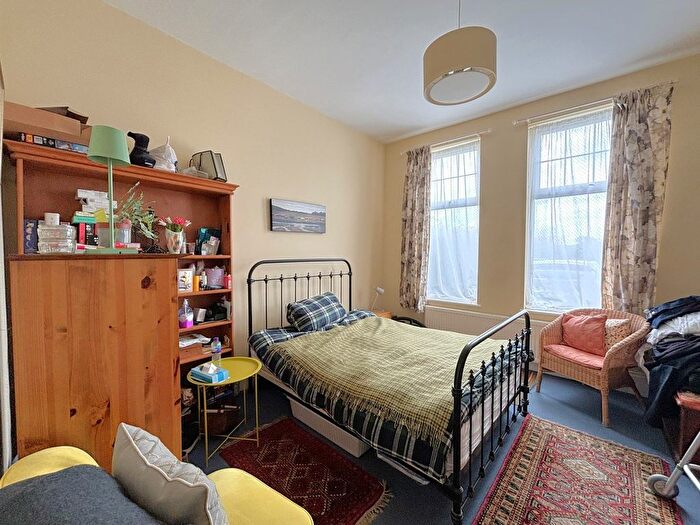 2 Bedroom Flat For Sale In Dorset Road, Bexhill-On-Sea, TN40