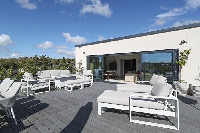 3 Bedroom Penthouse For Sale In Minafon, Cowbridge, CF71